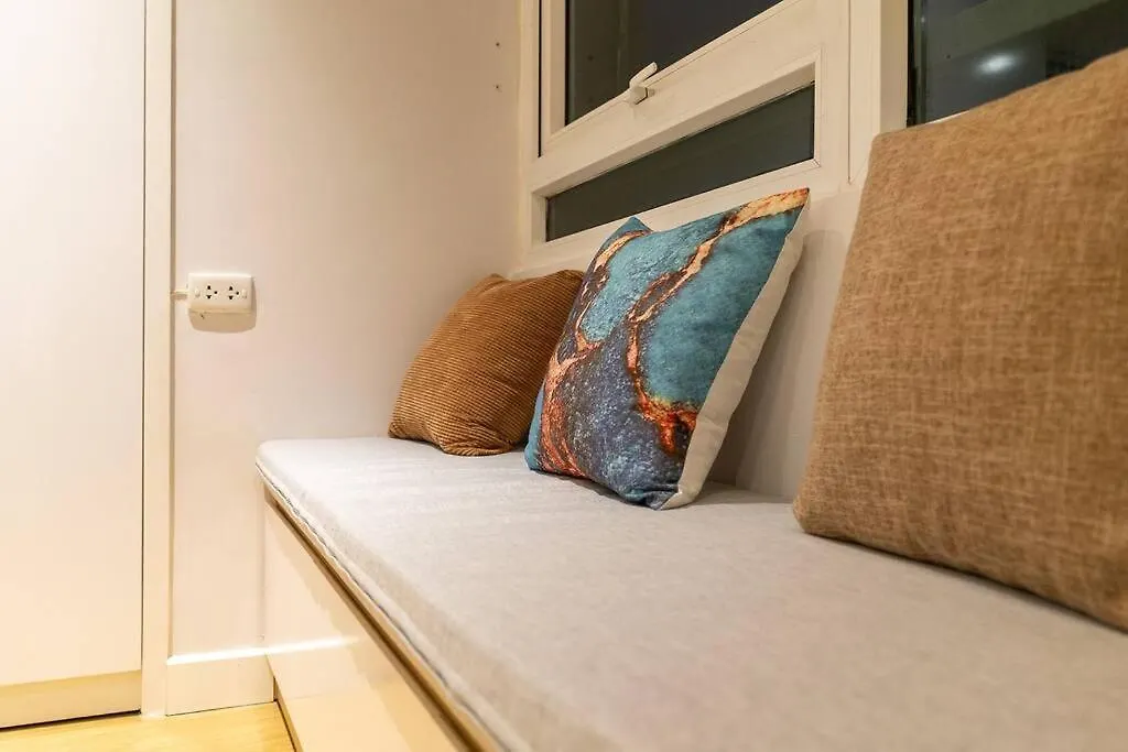 Apartment The Rixx Stylish In D1 At Ben Thanh With Netflix Pool Bathtub Ho Chi Minh City