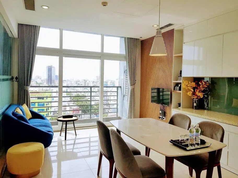 The Rixx Stylish In D1 At Ben Thanh With Netflix Pool Bathtub Ho Chi Minh City