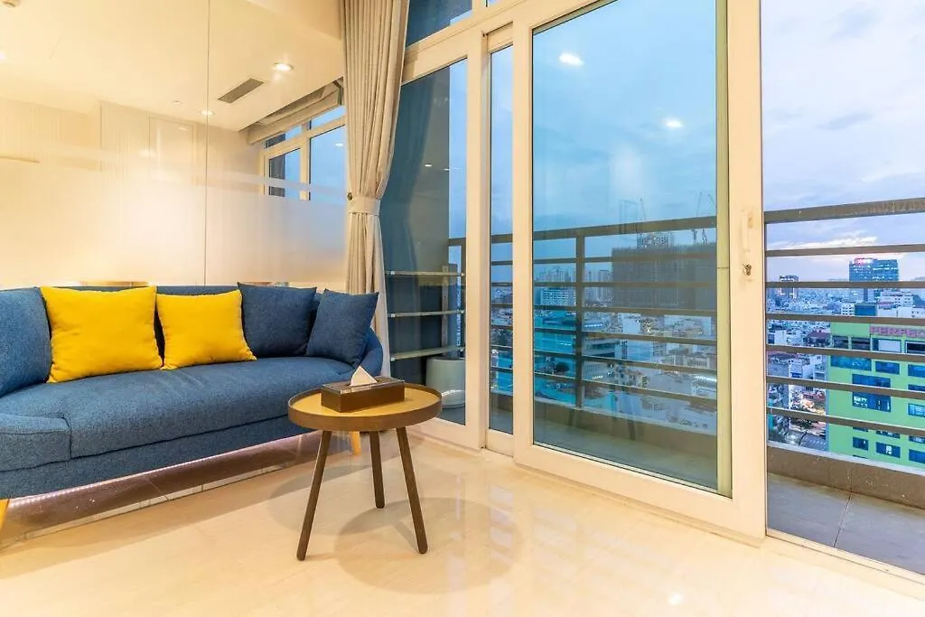 The Rixx Stylish In D1 At Ben Thanh With Netflix Pool Bathtub Ho Chi Minh City 0*,