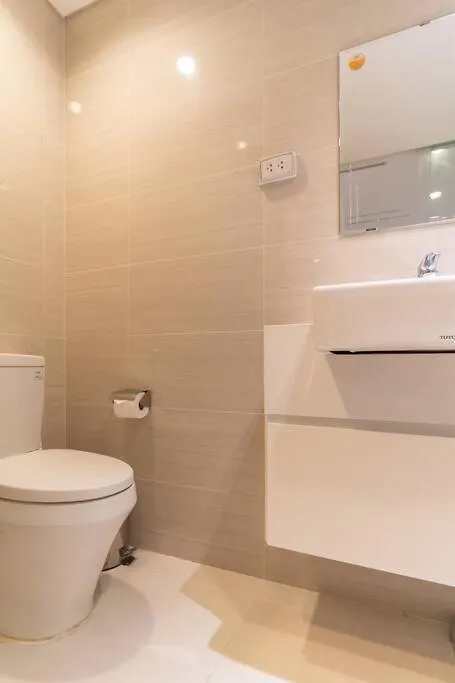 The Rixx Stylish In D1 At Ben Thanh With Netflix Pool Bathtub Ho Chi Minh City Apartment